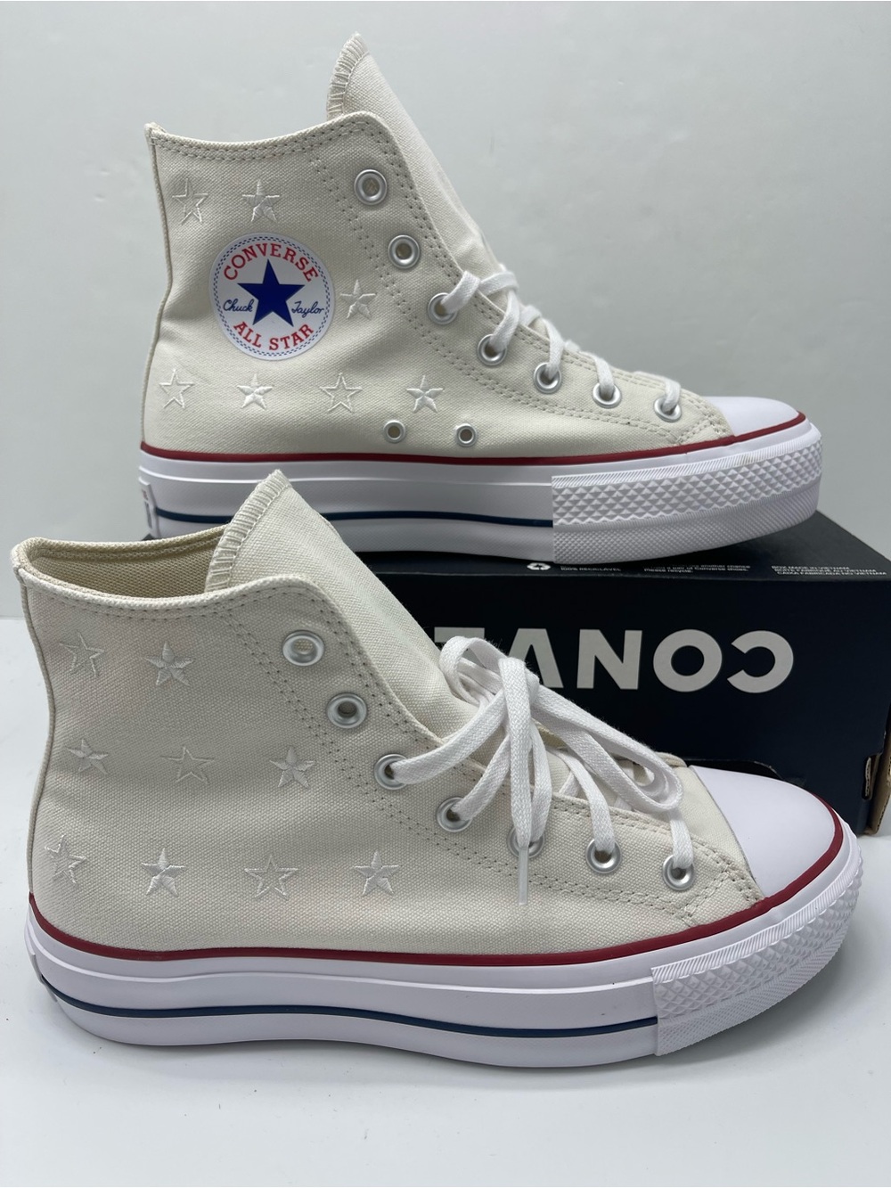 Converse A15538C WMNS Sz 8.5 CTAS LIT HI
VINTAGE WHITE/RED/NAVY Platform Sneaker